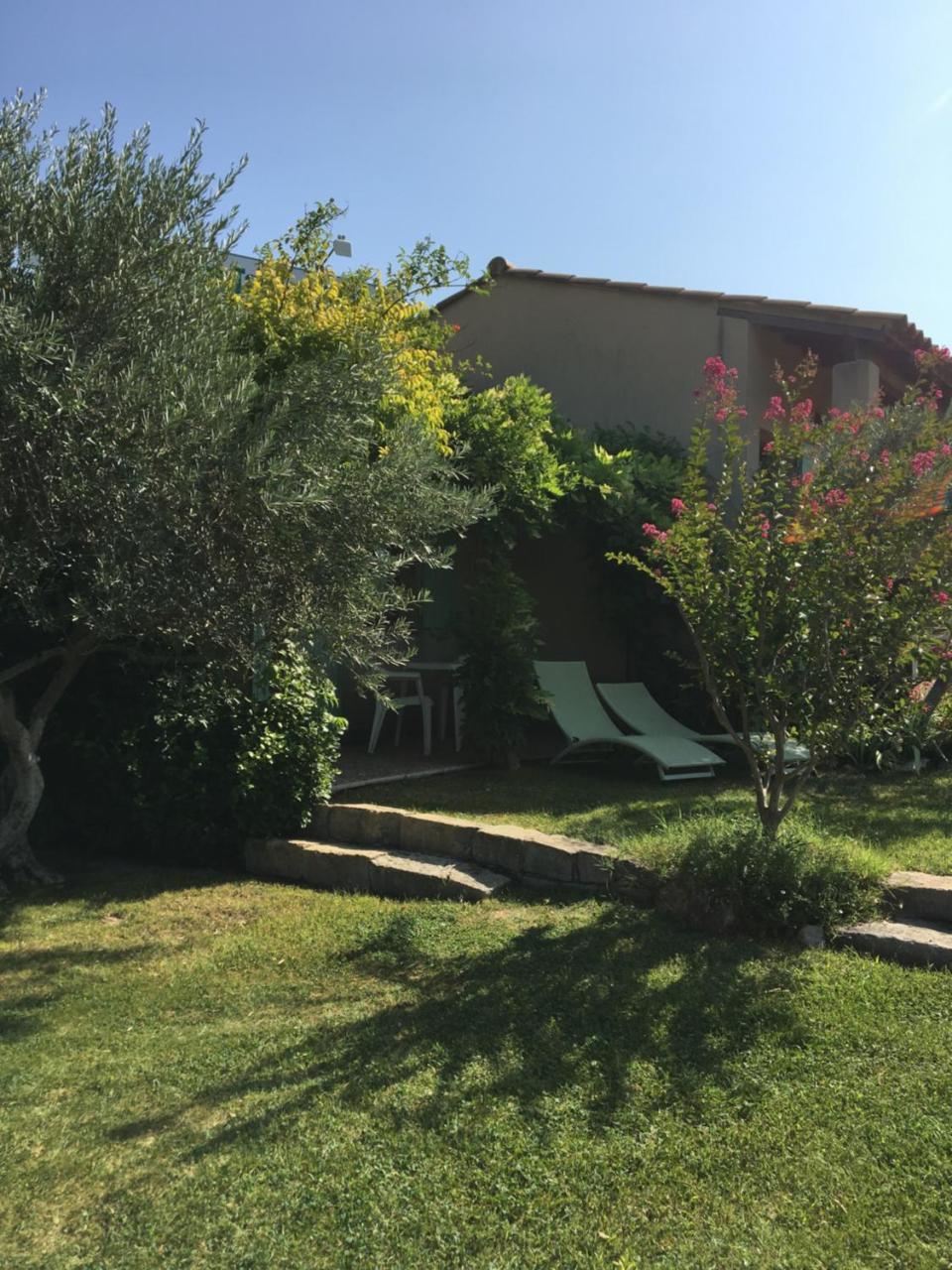 Bed and Breakfast Le Grand Jardin Lafare Exterior foto